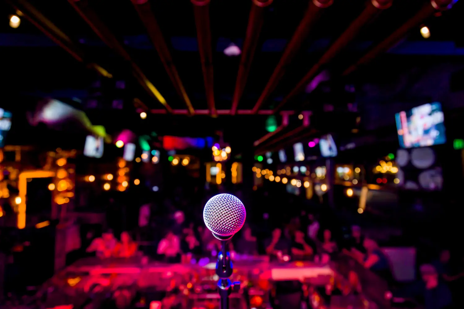 Angriff auf die Lach- undBauchmuskeln Helmuts Comedy Club